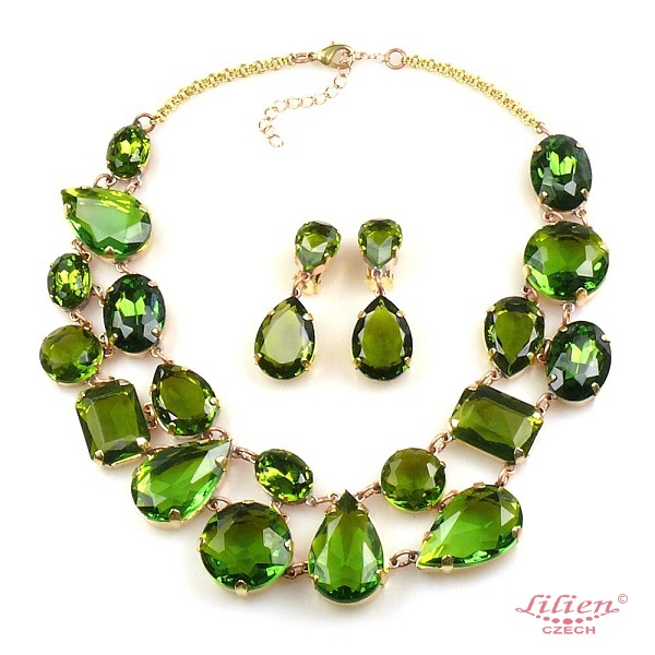 Olive green sale necklace and earrings